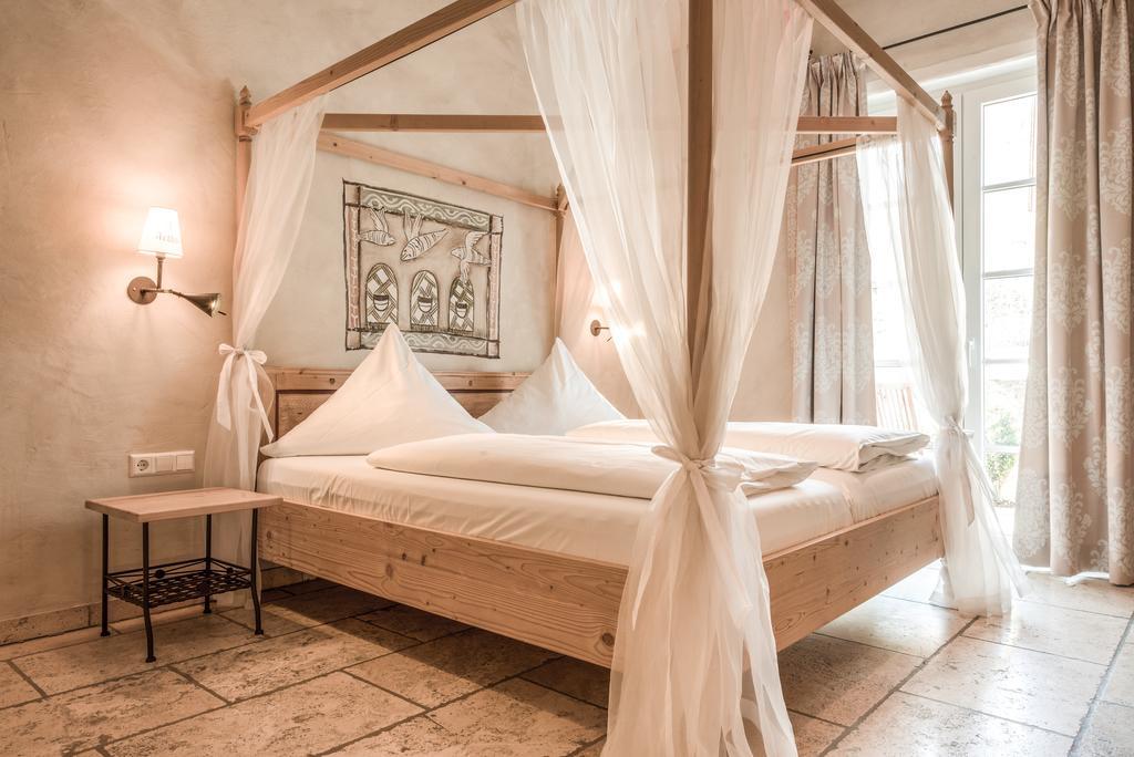 Hotel Arthus Аулендорф Екстериор снимка